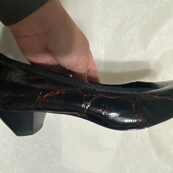 J. Renee Flat - Picture 3 of 6